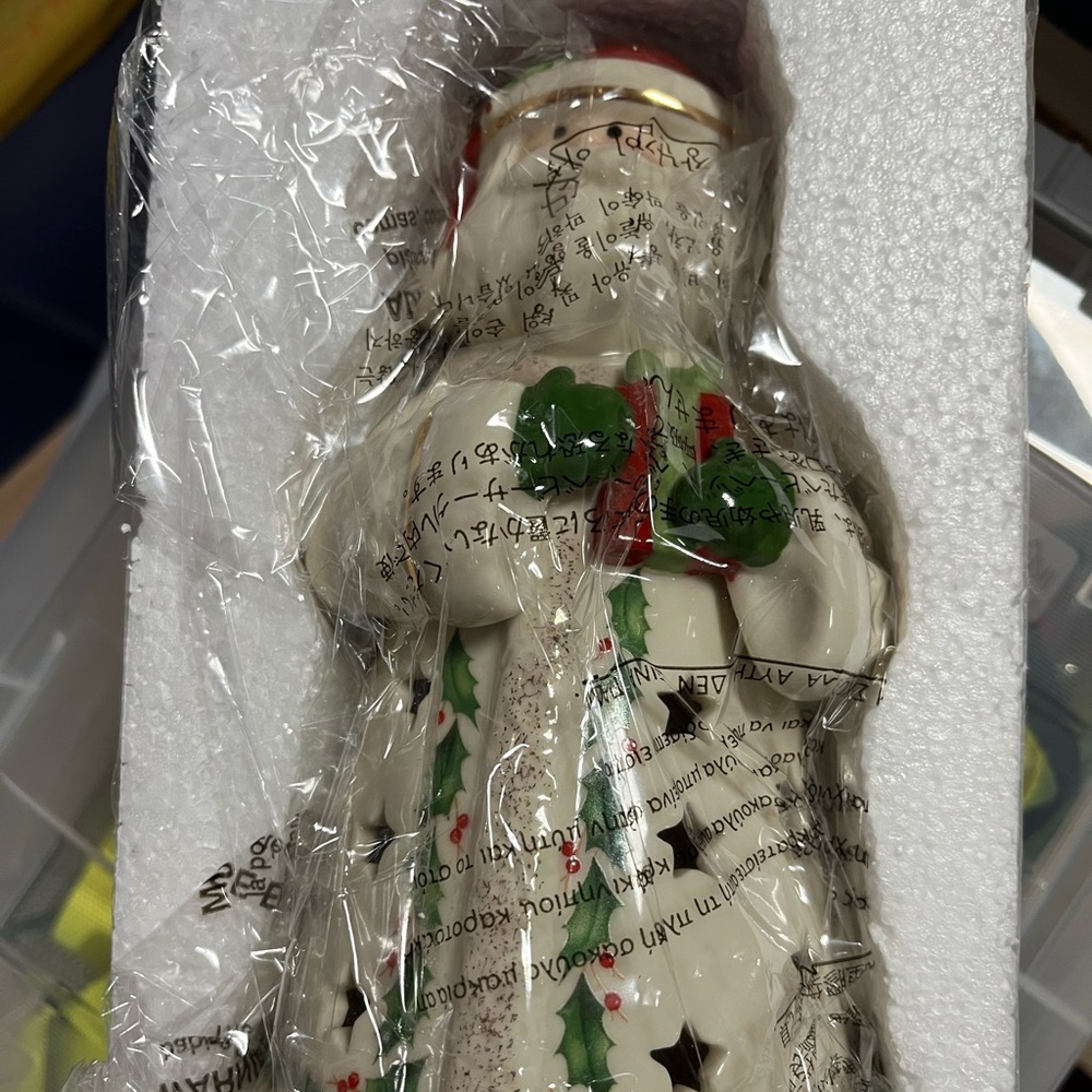 Lenox Santa